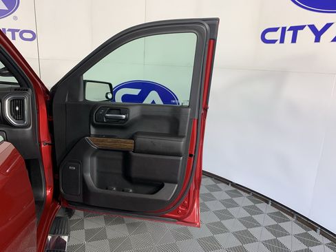 Used 2019 Chevrolet Silverado 1500 High Country w/ Technology Package AWD/4WD image 36