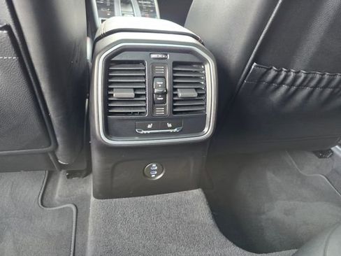 Used 2023 Porsche Macan Turbo AWD/4WD image 40