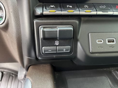 Certified 2021 GMC Sierra 1500 Denali w/ Driver Alert Package II image 23