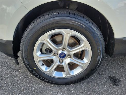 Certified 2020 Ford EcoSport SE w/ SE Convenience Package image 32