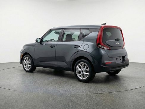 Used 2025 Kia Soul LX w/ LX Technology Package FWD image 6