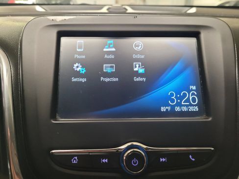 Used 2018 Chevrolet Equinox LT FWD image 23