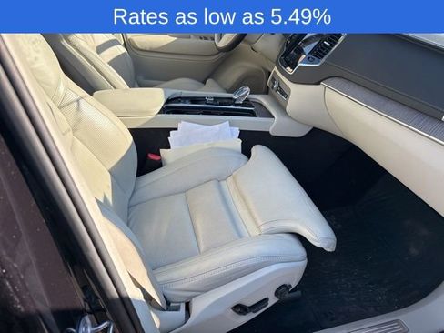 Certified 2023 Volvo XC90 B6 Ultimate w/ Protection Package image 4