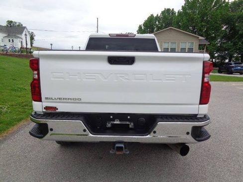 Used 2023 Chevrolet Silverado 2500 W/T w/ WT Convenience Package AWD/4WD image 4
