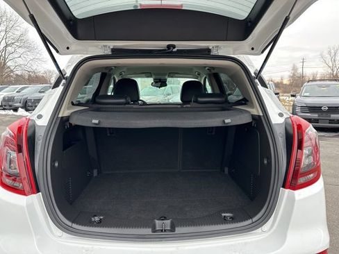 Used 2022 Buick Encore Preferred w/ Safety Package image 9