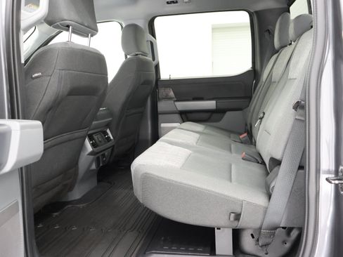 Used 2023 Ford F250 XLT w/ Black Appearance Package AWD/4WD image 9