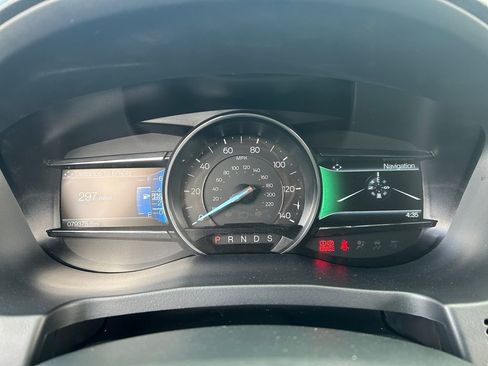 Used 2018 Ford Explorer XLT w/ Equipment Group 202A FWD image 20