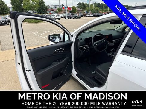 Used 2026 Kia Sportage SX FWD image 9