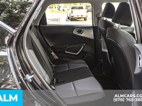 Used 2025 Kia Soul LX w/ LX Technology Package FWD image 18