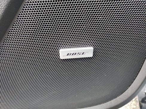 Used 2023 Chevrolet Traverse RS image 23