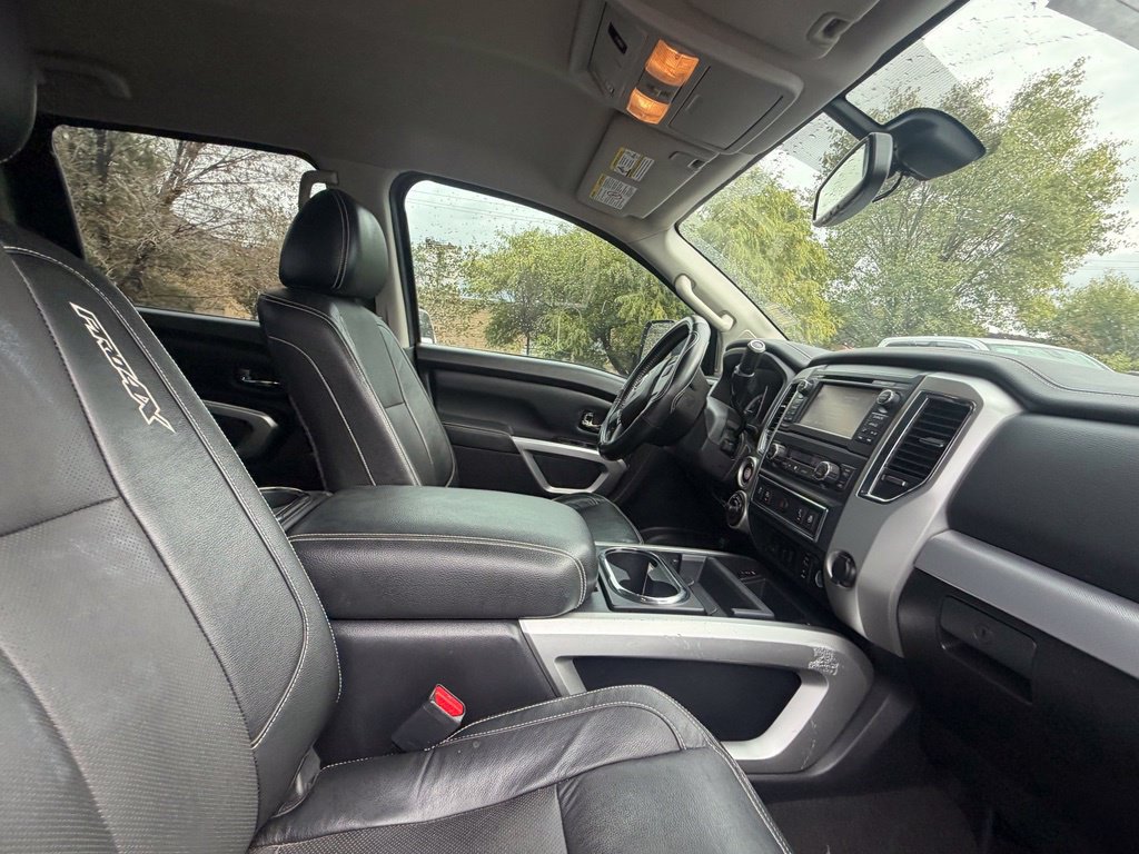 Used 2017 Nissan Titan PRO-4X w/ Pro-4x Convenience Package AWD/4WD image 10