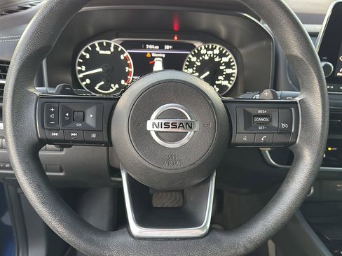 Used 2021 Nissan Rogue S image 17