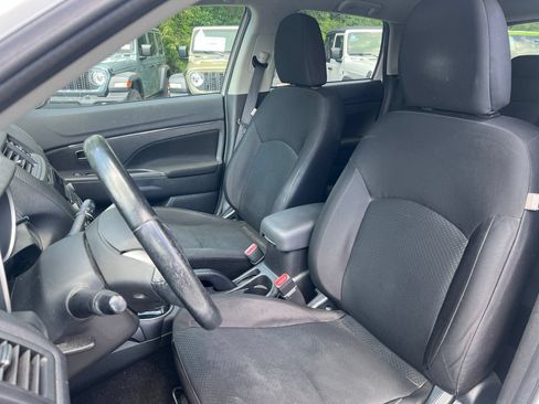 Used 2015 Mitsubishi Outlander Sport ES FWD image 16