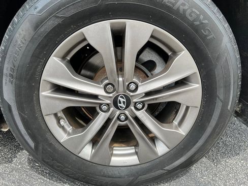Used 2013 Hyundai Santa Fe Sport FWD image 12