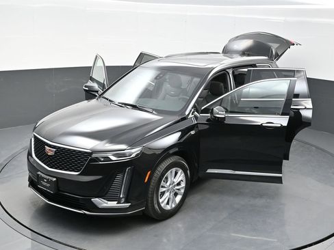 New 2025 Cadillac XT6 Luxury w/ LPO, Floor Liner Package image 35