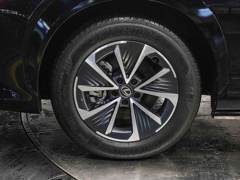 Used 2024 Lexus RZ 300e Premium image 9