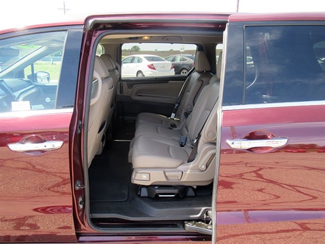Used 2019 Honda Odyssey Elite image 16