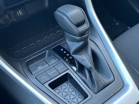 Certified 2025 Toyota RAV4 LE image 20