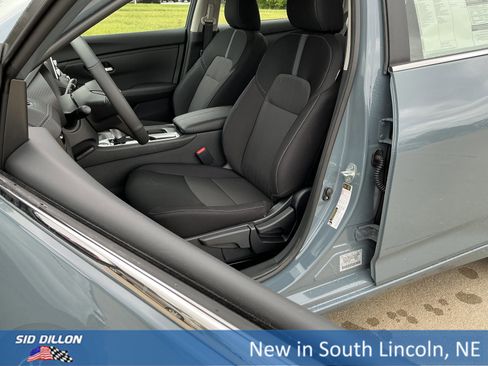 New 2025 Nissan Sentra SV w/ All-Weather Package image 9