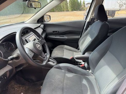 Used 2024 Nissan Kicks S image 9