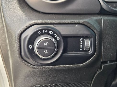 Used 2023 Jeep Gladiator Sport AWD/4WD image 24