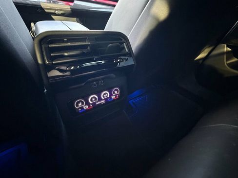 Used 2025 BMW M5 w/ Executive Package image 24