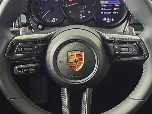 Certified 2025 Porsche Macan image 26