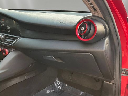 Used 2017 Alfa Romeo Giulia AWD image 25