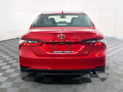 Used 2023 Toyota Camry LE w/ Convenience Package FWD image 4