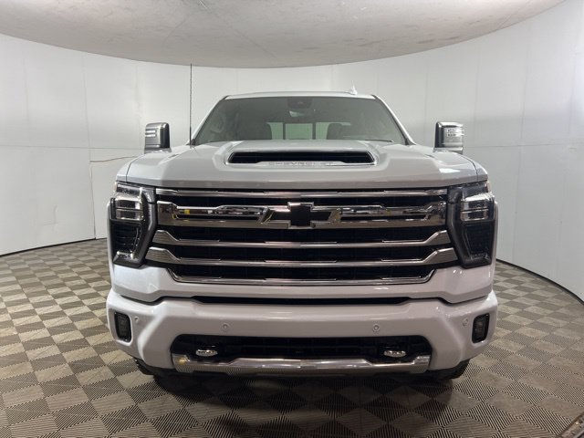 New 2026 Chevrolet Silverado 2500 High Country w/ Technology Package AWD/4WD image 2