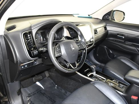 Used 2020 Mitsubishi Outlander SEL AWD/4WD image 37