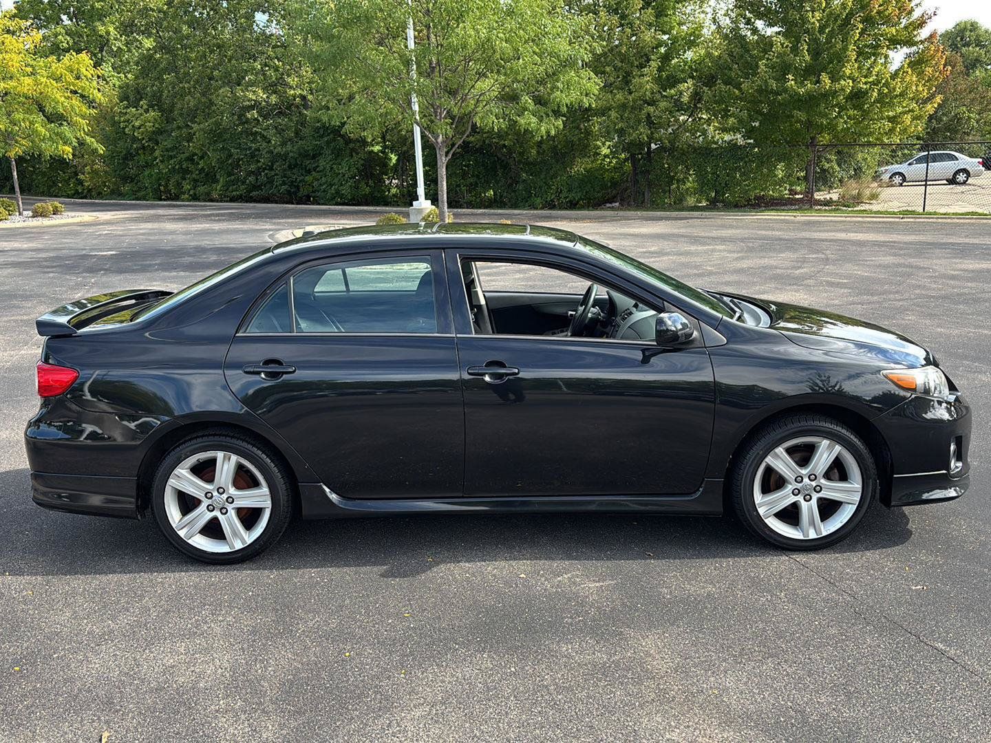 Used 2013 Toyota Corolla S w/ Premium Pkg FWD image 8