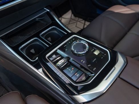 Used 2025 BMW 740i 740i image 25