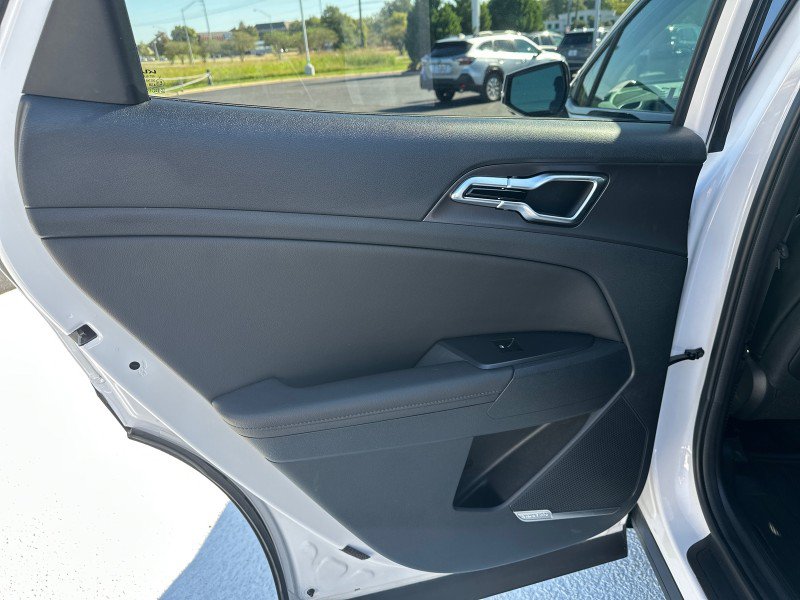Used 2026 Kia Sportage SX FWD image 12