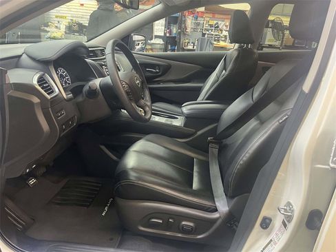 Used 2024 Nissan Murano SV image 17