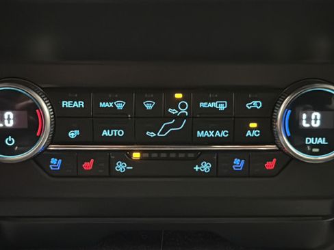 Used 2020 Ford Expedition Limited w/ Equipment Group 303A AWD/4WD image 39