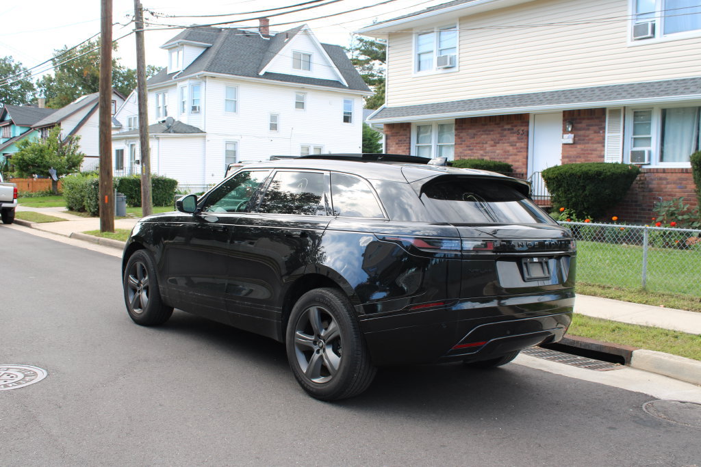 Used 2025 Land Rover Range Rover Velar Dynamic SE AWD/4WD image 7