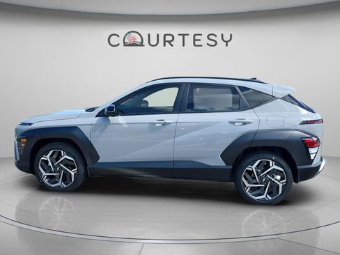Used 2026 Hyundai Kona SEL Premium FWD image 3