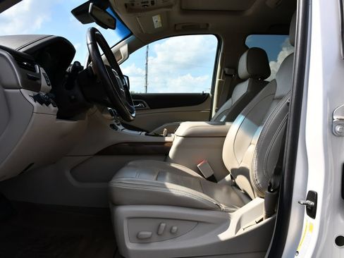 Used 2019 GMC Yukon XL Denali w/ Denali Ultimate Package AWD/4WD image 17