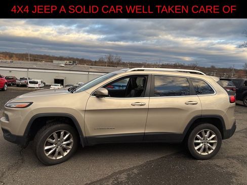 Used 2014 Jeep Cherokee Limited AWD/4WD image 2