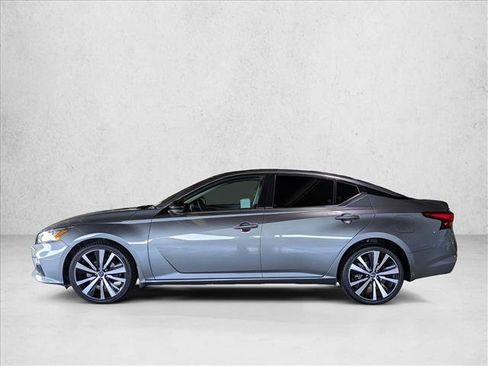 Used 2020 Nissan Altima 2.5 SR w/ Premium Package AWD/4WD image 8