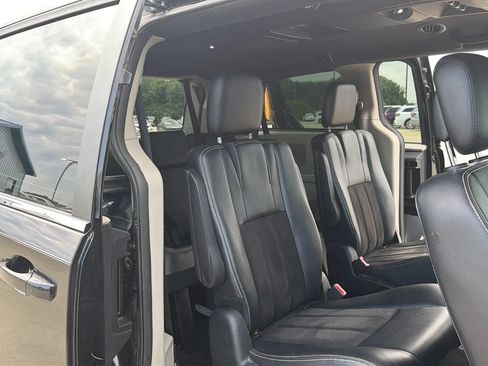 Used 2019 Dodge Grand Caravan SXT w/ Driver Convenience Group FWD image 86