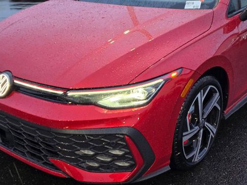 New 2026 Volkswagen GTI SE FWD image 9