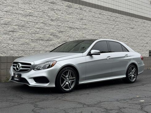 Used 2014 Mercedes-Benz E 550 4MATIC Sedan image 12