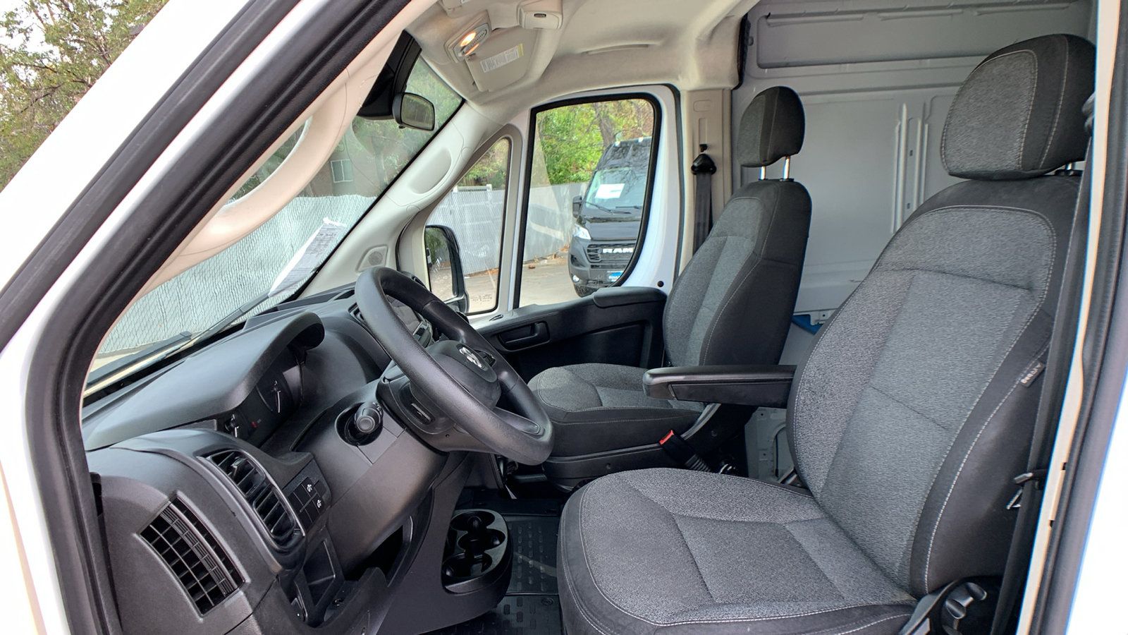 Used 2022 RAM ProMaster 2500 FWD image 11