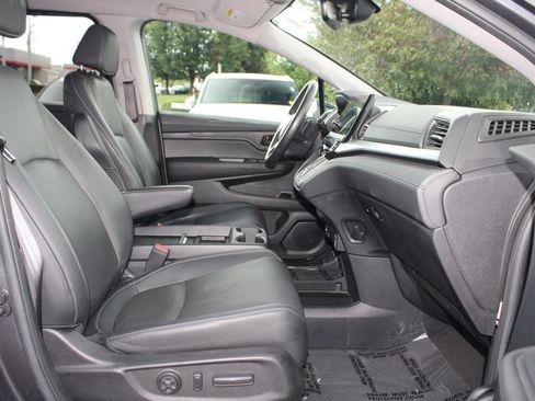 Used 2023 Honda Odyssey EX-L image 12