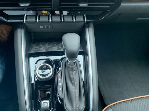 New 2026 GMC Canyon AT4 AWD/4WD image 13