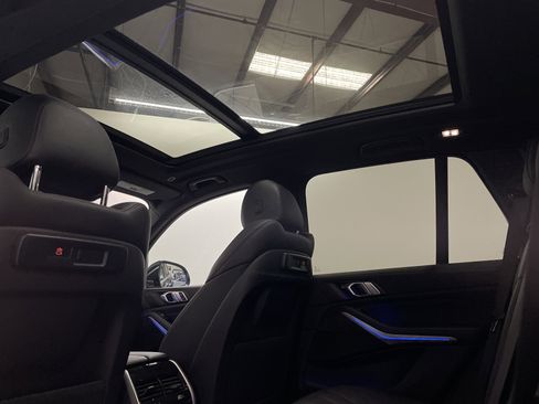 Used 2023 BMW X5 xDrive40i w/ Premium Package image 19