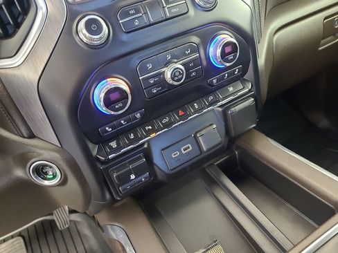 Used 2020 GMC Sierra 3500 Denali w/ Denali Ultimate Package image 17