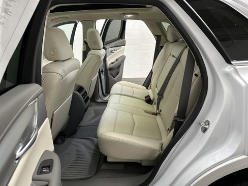Used 2025 Cadillac XT5 Premium Luxury image 24